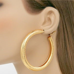 GOLD HOLLOW METAL HOOP EARRINGS ( 3253 GD )