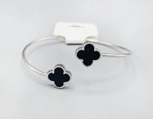 SILVER QUATREFOIL CUFF BANGLE ( 1585 RHBK )