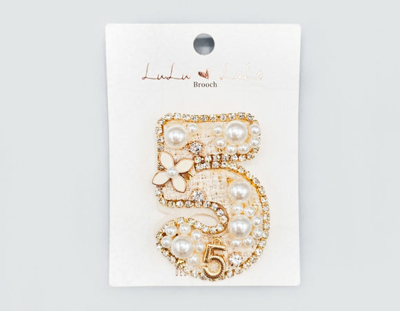 WHITE 5 BROOCH ( 1082 WHT )