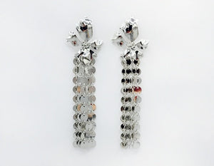 DANGLING SILVER FLOWER EARRINGS ( 2121 RH )