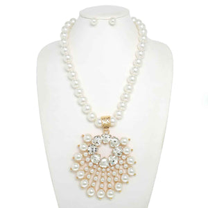 CREAM PEARL NECKLACE SET LARGE PENDANT CLEAR STONES ( 160 GCR )