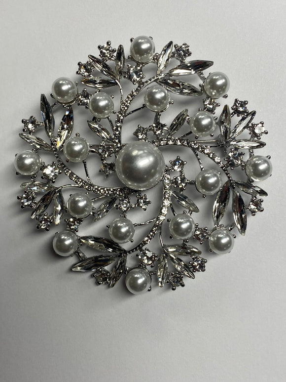 SILVER FLOWER BROOCH CLEAR WHITE PEARL STONES ( 1421 SWP )