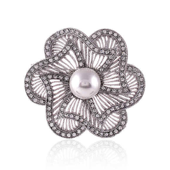 CRYSTAL PEARL FLOWER BROOCH ( 1545 SWP )