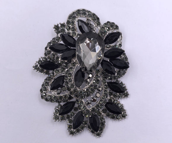 SILVER BROOCH BLACK STONES ( 0055 3J )