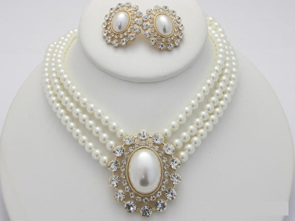 Gold OVAL PEARL SILVER NECKLACE SET CLEAR STONES ( 17194 GCR )