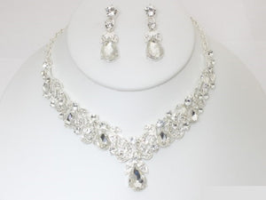 SILVER NECKLACE SET CLEAR STONES ( 19677 SCRY )