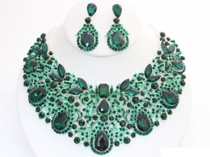 Silver Necklace Set Green Stones ( 19942 SEME )