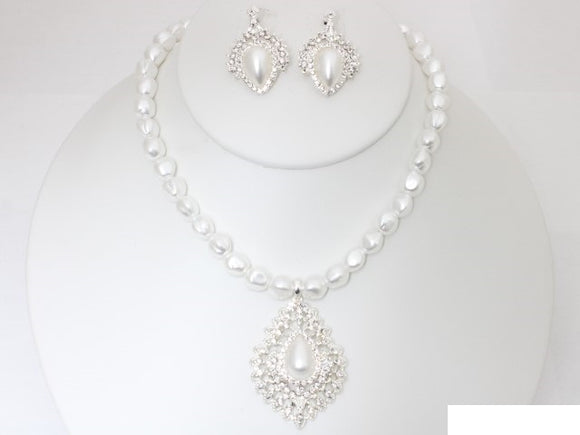 PEARL NECKLACE SET ( 20056 SWH )