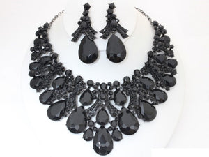 CLUSTER TEARDROP NECKLACE SET ( 20084 GKBK )