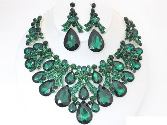 CLUSTER TEARDROP NECKLACE SET ( 20084 SEME )