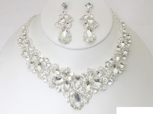 CLUSTER TEARDROP NECKLACE SET ( 20344 SCRY )