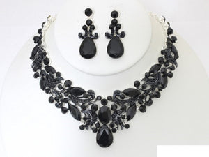 CLUSTER TEARDROP NECKLACE SET ( 20494 SBK )