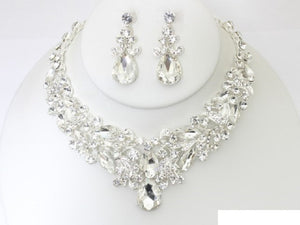 CLUSTER TEARDROP NECKLACE SET ( 20494 SCRY )