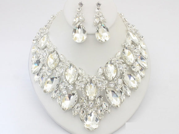 SILVER CLEAR NECKLACE SET ( 20625 SCRY )