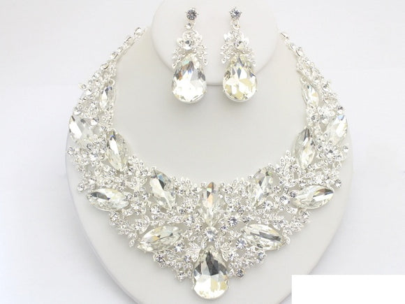 SILVER CLEAR NECKLACE SET ( 20637 SCRY )
