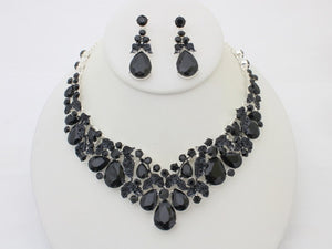 SILVER NECKLACE SET BLACK TEARDROP STONES ( 20709 SBK )