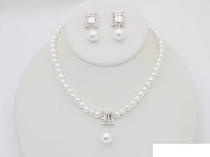 PEARL NECKLACE SET ( 20778 SWH )