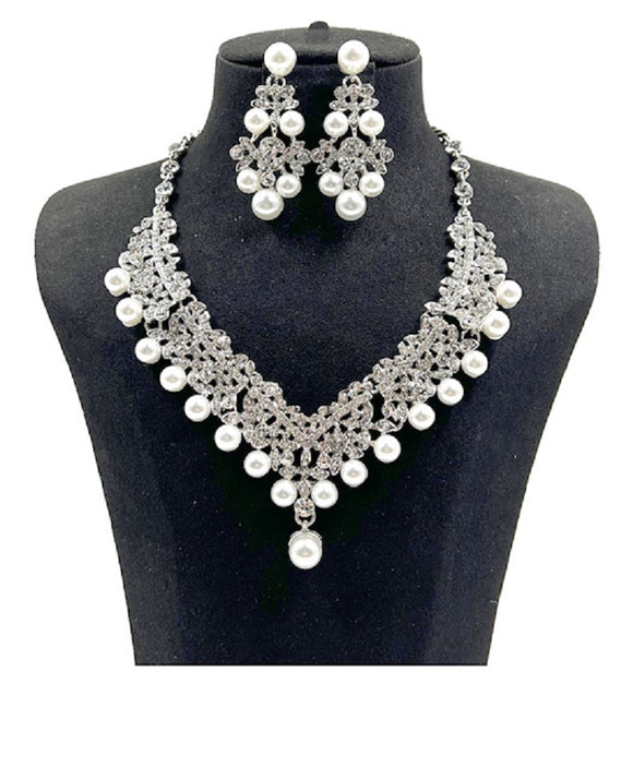 SILVER WHITE PEARL METAL NECKLACE SET CLEAR STONES ( 0068 3WH )