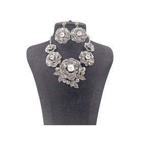 SILVER CLEAR FLOWER NECKLACE ( 0150 3C )
