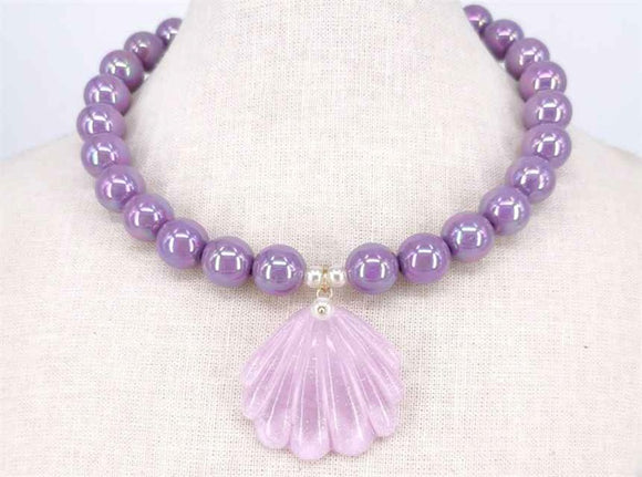 LAVENDER PURPLE NECKLACE WITH CLAM ( 1923 GDLV )