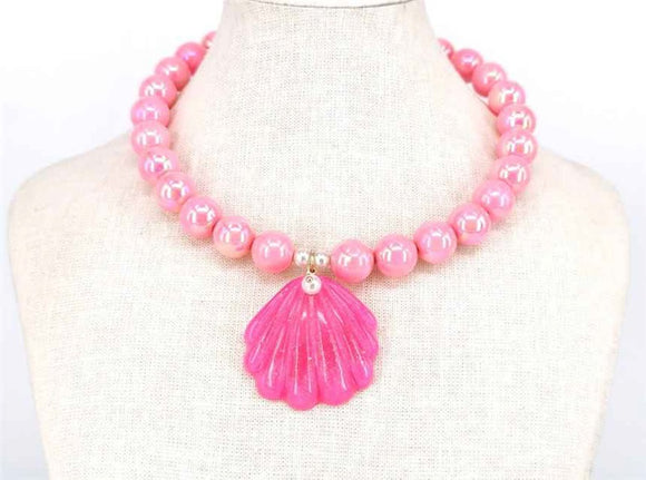 FUSCHSIA PINK NECKLACE WITH CLAM ( 1923 GDFU )