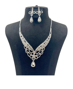 CRYSTAL NECKLACE SET ( 0676 1C )