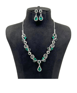 SILVER NECKLACE SET CLEAR GREEN STONES ( 0818 1G )