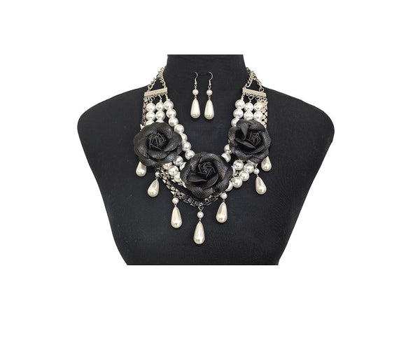 WHITE SILVER NECKLACE SET FLOWERS ( 0201 3WHBK )