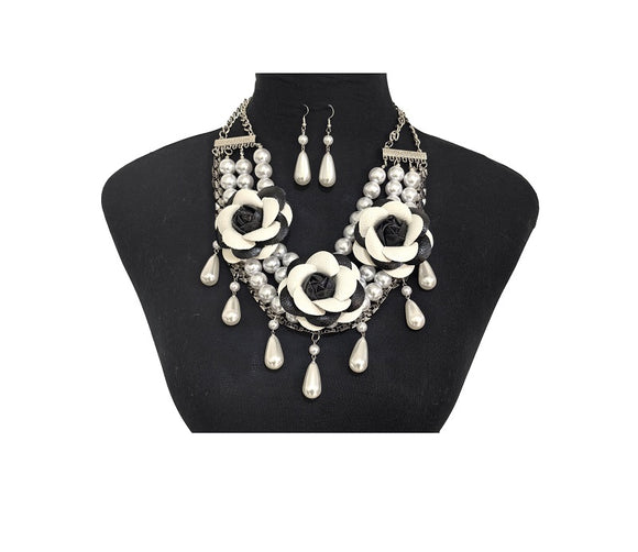 WHITE BLACK SILVER NECKLACE SET FLOWERS ( 0201 3WHBW )
