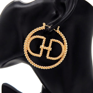 TEXTURED METAL HORSESHOE HOOP EARRINGS ( 3524 GD )