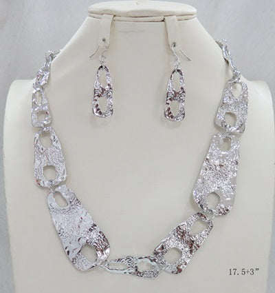 SILVER METAL NECKLACE SET ( 5058 S )