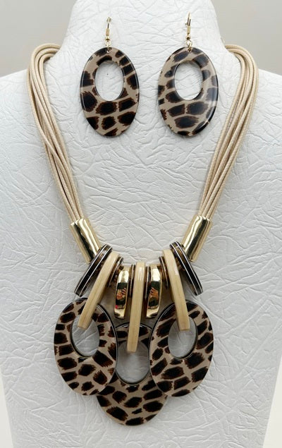 GOLD LEOPARD PRINT ACRYLIC NECKLACE SET ( 5084 GLEOP )