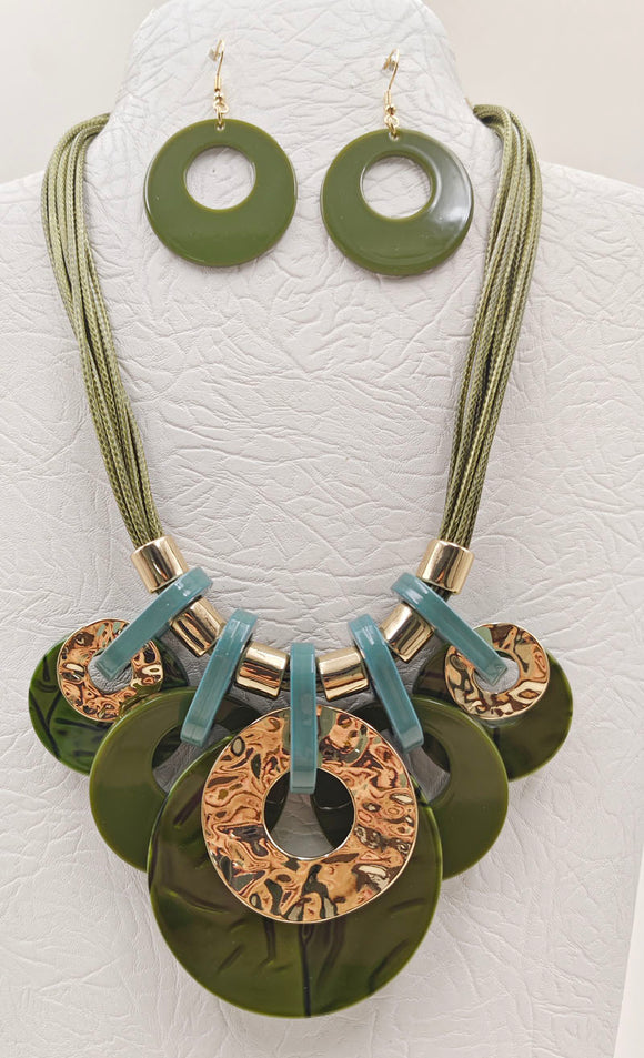 ACRYLIC NECKLACE SET ( 5153 GN )