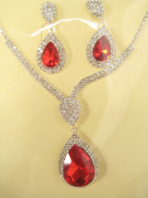 RHINESTONE NECKLACE SET ( 5216 SRD )