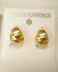MATTE GOLD EARRINGS ( 3977 G )