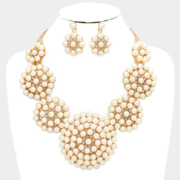 Round Cluster Cream Pearl Necklace on Gold Background with Matching Earrings ( 014152 )