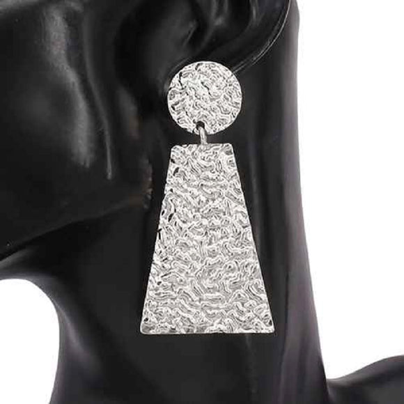 SILVER HAMMERED EARRINGS ( 3399 RD )