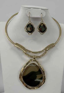 GOLD METAL CHOKER NECKLACE SET CAMOUFLAGE STONES ( 2460 CMFG )