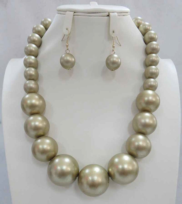 MATTE GOLD PEARL NECKLACE SET ( 602 MG )