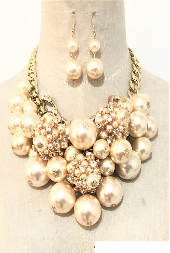 GOLD CREAM PEARL NECKLACE SET CLEAR STONES ( 3406 GPCRMCL )
