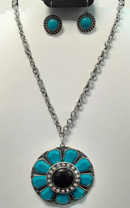 SILVER NECKLACE WITH TURQUOISE FLOWER PENDANT ( 539 )