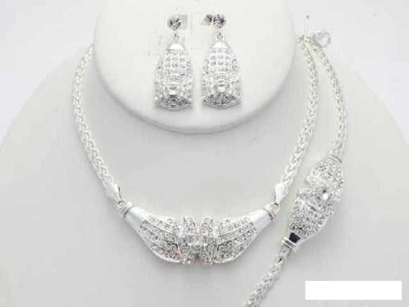 SILVER METAL NECKLACE SET CLEAR STONES ( 18118 SCL )