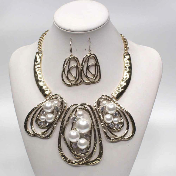 GOLD METAL NECKLACE SET CLEAR STONES CREAM PEARLS ( 3545 GWT ) - Ohmyjewelry.com