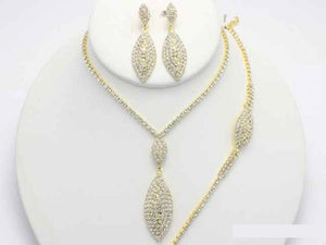 GOLD NECKLACE SET CLEAR STONES MATCHING BRACELET ( 18258 GCRY )