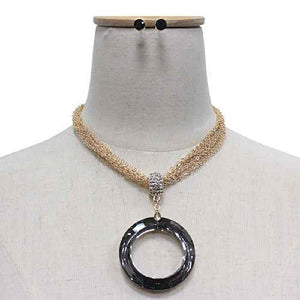 GOLD NECKLACE SET CIRCLE PENDANT BLACK