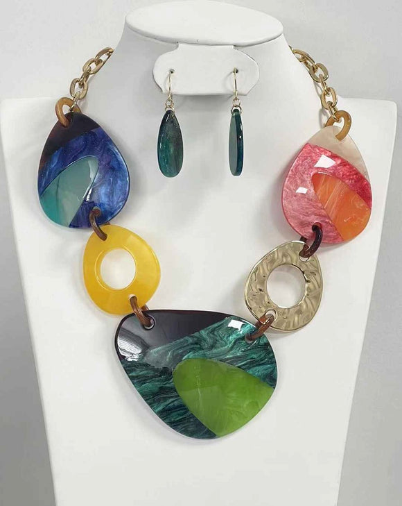 GOLD MULTI COLOR ACRYLIC NECKLACE SET ( 4118 MT )