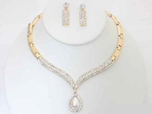 GOLD NECKLACE SET CLEAR STONES ( 19299 GCL )