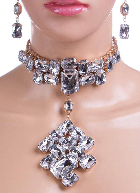 GOLD CHOKER NECKLACE SET WITH CLEAR STONES LARGE PENDANT ( 2826 ) - Ohmyjewelry.com