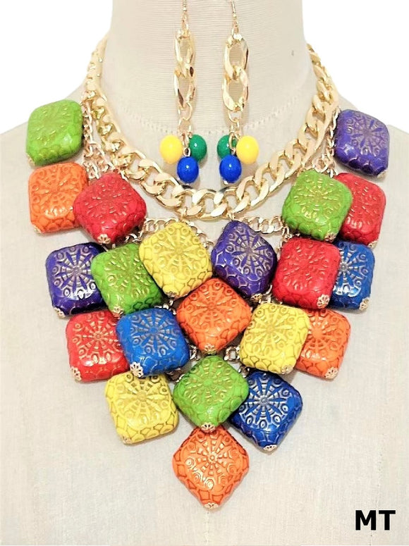 GOLD MULTI COLOR CHUNKY NECKLACE SET ( 3493 MT )