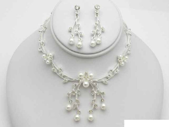 SILVER NECKLACE SET CLEAR STONES CREAM PEARLS ( 11077 S )